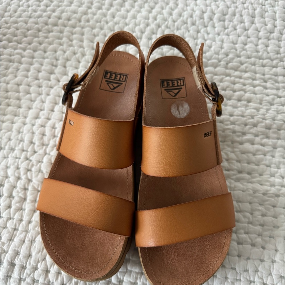 Reef Vista High Buckle Tan Leather Sandals